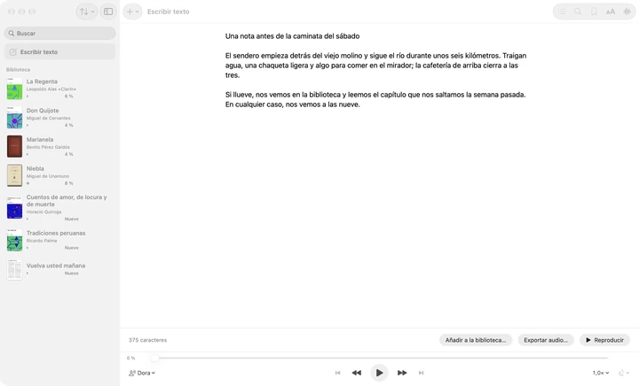 Escribir texto seleccionado arriba en la barra lateral de Sandbook en un Mac, con una nota breve sobre la caminata del sábado escrita en el editor y debajo los botones Añadir a la biblioteca…, Exportar audio… y Reproducir.